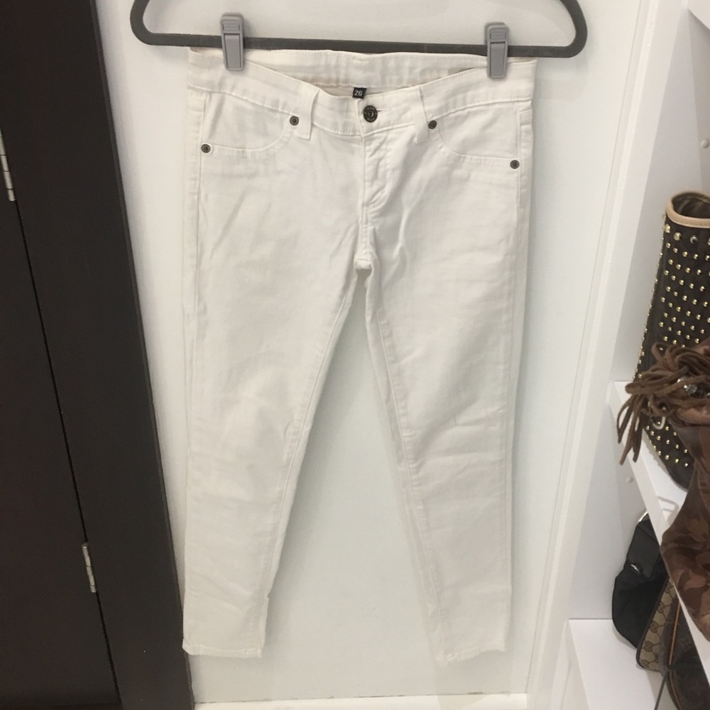 Car Mar white ankle jeans